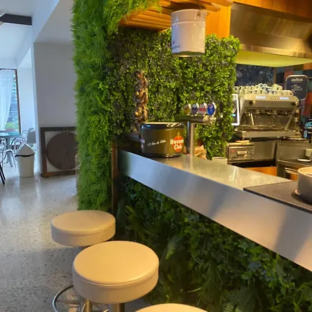 Diplomat Marine Отель