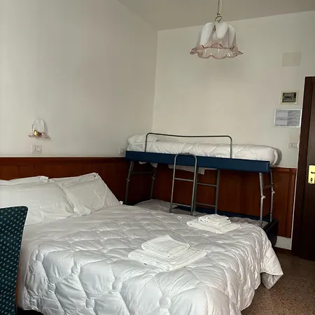 Diplomat Marine Каттолика