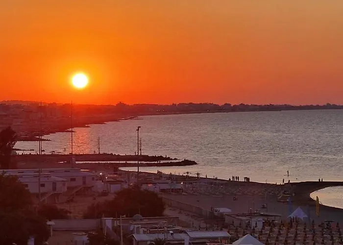 Diplomat Marine Hotel 3*