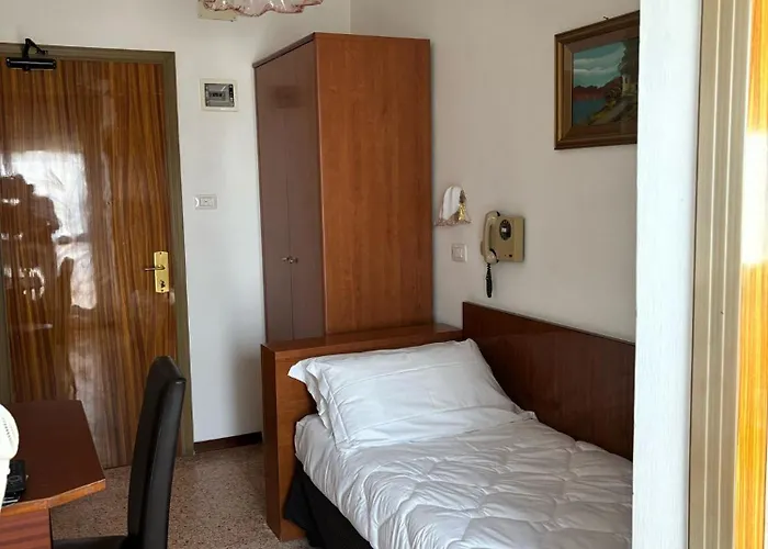 Diplomat Marine Cattolica