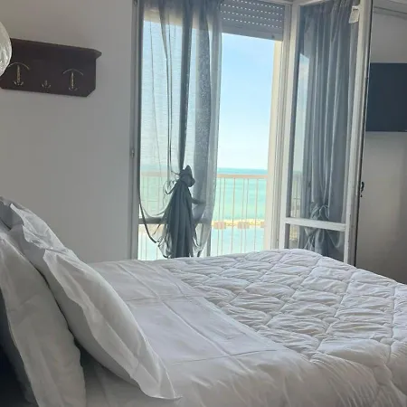Hotel Diplomat Marine