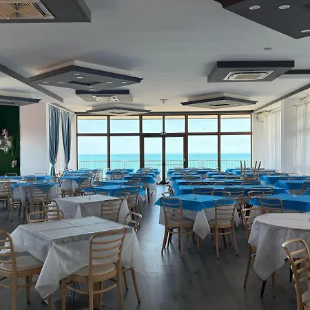 Diplomat Marine Hotel 3*