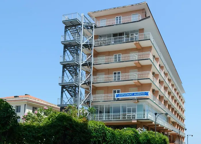 Hotel Diplomat Marine