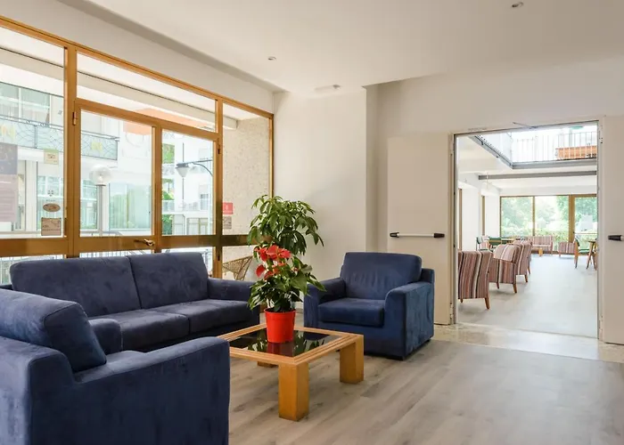 酒店 Diplomat Marine 3*