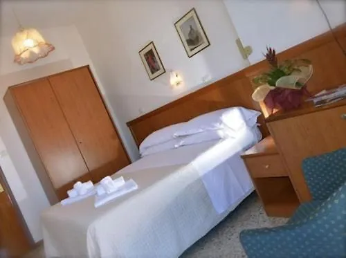 Diplomat Marine Hotel 3*