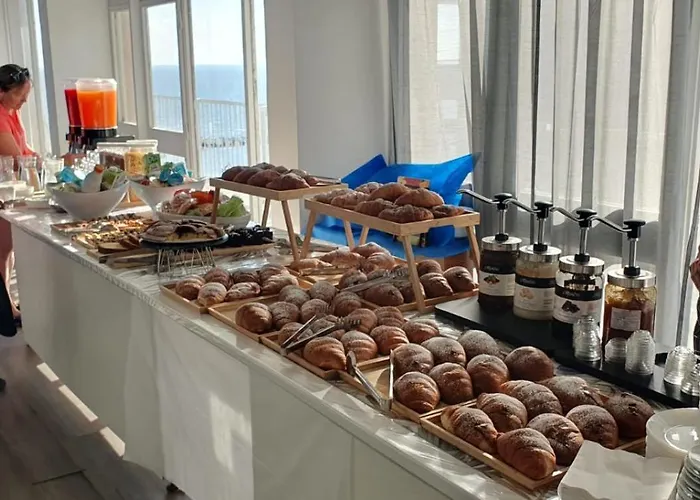 Hotel Diplomat Marine