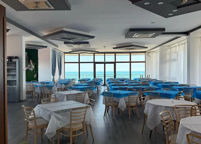 Diplomat Marine Hotel 3*