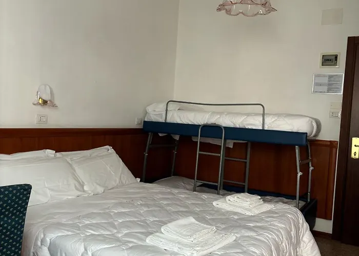 Diplomat Marine Κατόλικα