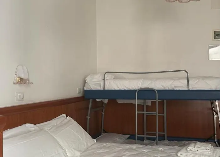 Hotel Diplomat Marine