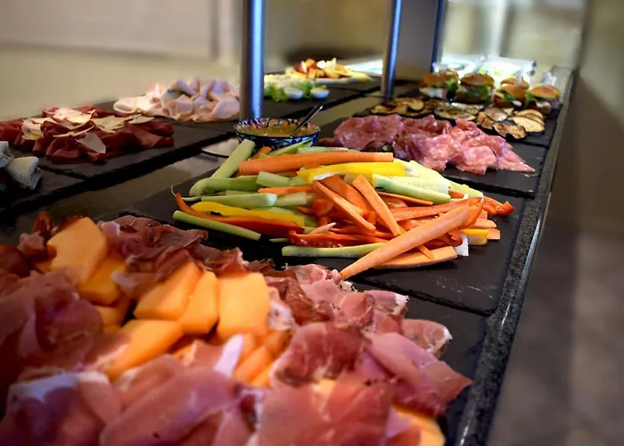 Ξενοδοχείο Diplomat Marine 3*